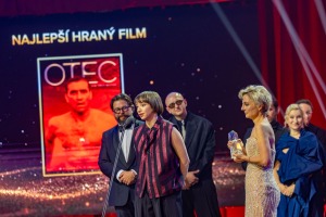 Slnko-v-sieti-Otec-Tereza-Nvotová-foto-sfta-zdenko-hanout
